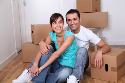 Packing and loading support for a move with fragile items