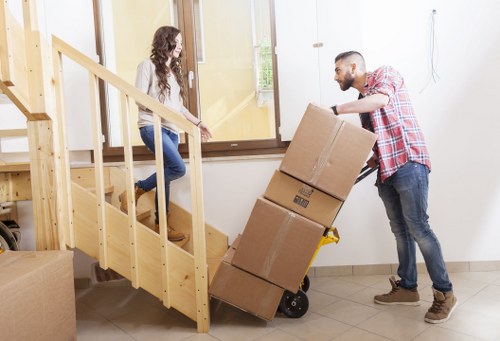 Residential and commercial moving support for Lower Morden customers